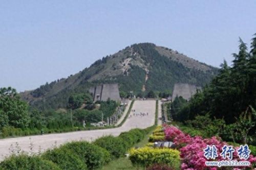 最值得逛的十大古墓排行榜(中国十大最恐怖古墓)插图6 最值得逛的十大古墓排行榜(中国十大最恐怖古墓)插图6