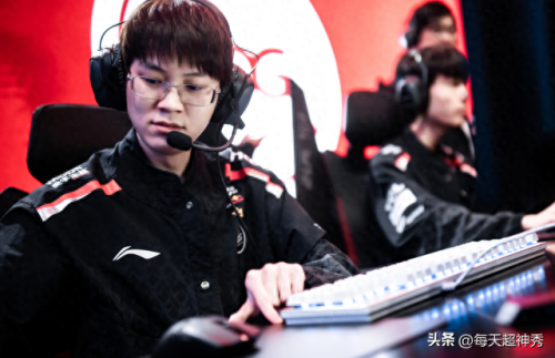lol最火十大主播排行榜(lol把陪玩聊死了的主播)插图4