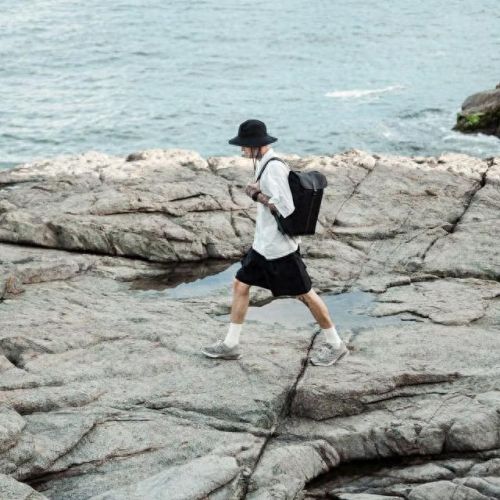 国内十大双肩包品牌排行榜(国内双肩包品牌十大排名榜)插图16 国内十大双肩包品牌排行榜(国内双肩包品牌十大排名榜)插图16