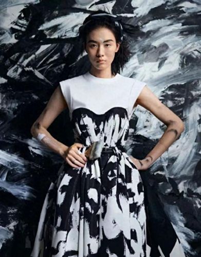 人气时装杂志排名前十(流行的时装杂志)插图65