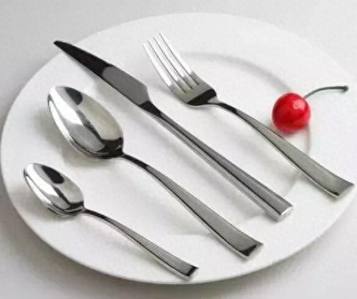 世界十大西餐刀叉排行榜(西餐刀叉勺子的摆放)插图8 世界十大西餐刀叉排行榜(西餐刀叉勺子的摆放)插图8