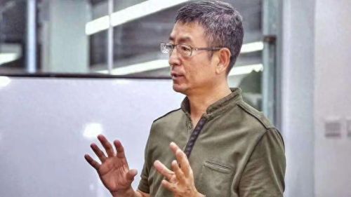 十大男主持人才华排行榜(襄阳电视台十大主持人)插图