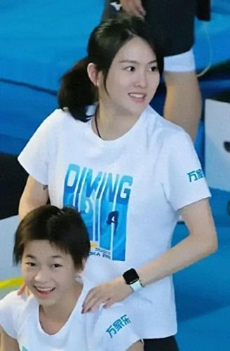 体育舞蹈女生排名前十(全网最火的科目舞蹈女)插图17 体育舞蹈女生排名前十(全网最火的科目舞蹈女)插图17