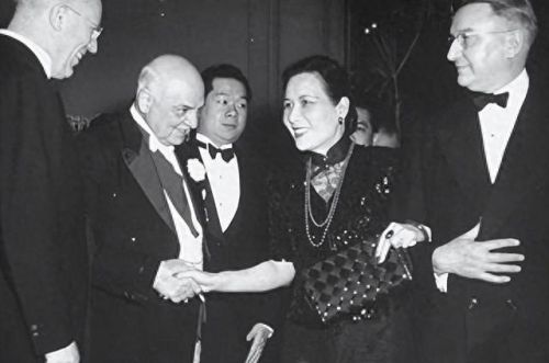 民国十大有钱人排行榜(十大最帅民国帅哥)插图3 民国十大有钱人排行榜(十大最帅民国帅哥)插图3