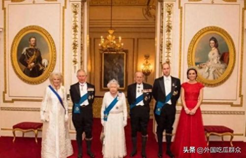 日本皇室财产排名前十(日本皇室全家福1993年)插图6 日本皇室财产排名前十(日本皇室全家福1993年)插图6