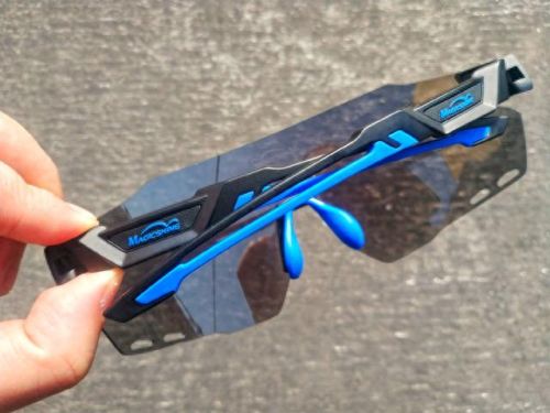 骑行变色眼镜十大排行榜(变色眼镜在车里不变色吗)插图10 骑行变色眼镜十大排行榜(变色眼镜在车里不变色吗)插图10