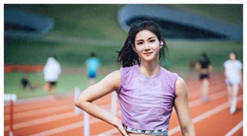 体育舞蹈女生排名前十(全网最火的科目舞蹈女)插图 体育舞蹈女生排名前十(全网最火的科目舞蹈女)插图