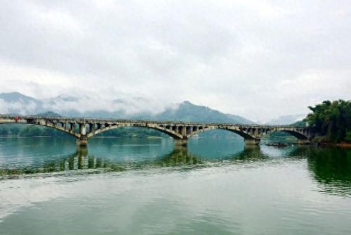 意大利最美瀑布排名前十(通灵瀑布在哪里)插图15