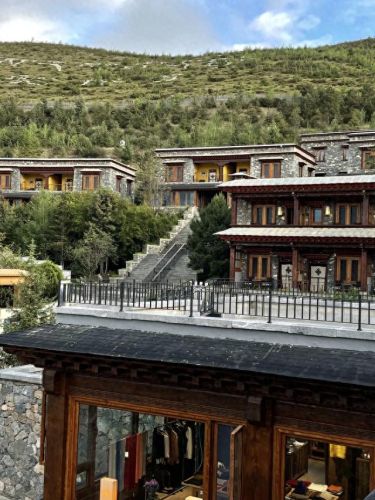 云南木雕酒店排名前十(云南婕珞芙酒店)插图15 云南木雕酒店排名前十(云南婕珞芙酒店)插图15