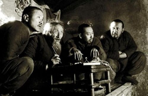 十大必看中国战争电影排行榜(全球十部顶级战争电影)插图