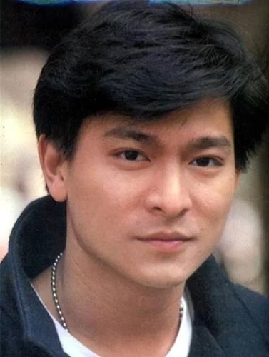 超级无敌 帅哥排名前十(高个子帅哥排行榜)插图3