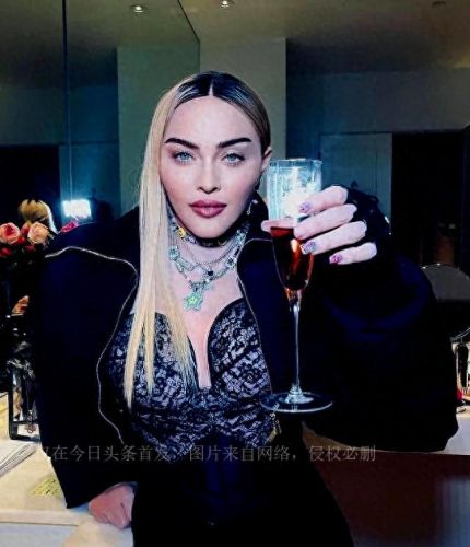 全球富有歌手排名前十(全球劲爆人气歌手)插图1 全球富有歌手排名前十(全球劲爆人气歌手)插图1