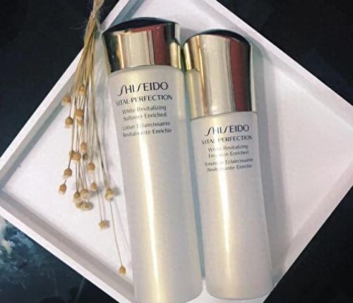 秋冬水乳十大排行榜(十大公认好用的水乳)插图13