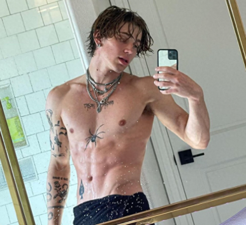 美国十大帅哥网红排行榜(美国华裔抖音十大网红)插图9 美国十大帅哥网红排行榜(美国华裔抖音十大网红)插图9