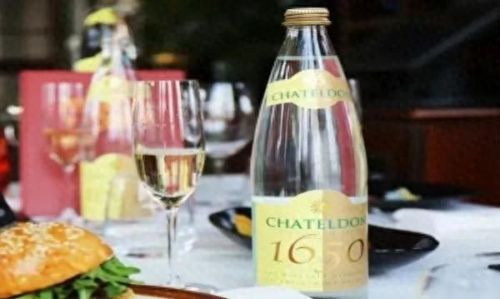 矿泉水十大价格排行榜最新(矿泉水价格排行榜前十名)插图1