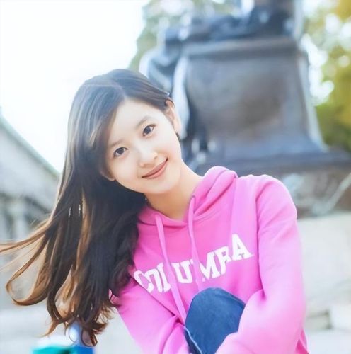 女明星一字马排行榜(一字马最厉害的五位女明星)插图16 女明星一字马排行榜(一字马最厉害的五位女明星)插图16