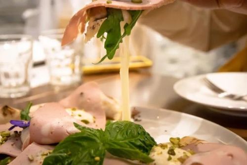 上海披萨加盟店排行榜(披萨加盟店10大品牌多少钱加盟费)插图33