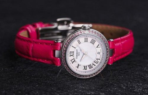 女士手表品牌排行榜价位两千左右(女士手表排名前十)