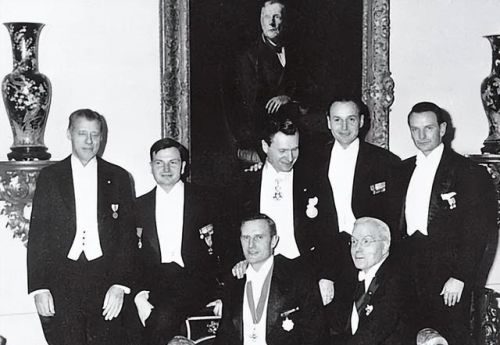 世界上家族财富排行榜(世界排名第一的家族)插图3