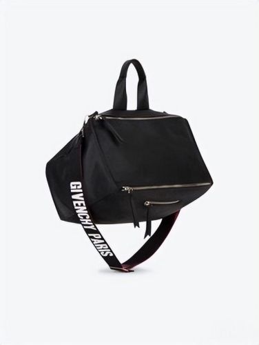 男士包奢侈品牌排行榜(国际十大名牌男包)插图8 男士包奢侈品牌排行榜(国际十大名牌男包)插图8