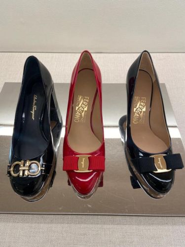 十大高跟鞋品牌排行榜(高跟鞋哪个品牌好穿)插图4 十大高跟鞋品牌排行榜(高跟鞋哪个品牌好穿)插图4