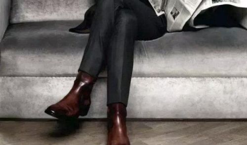 奢侈品牌男鞋排行榜(十大名牌鞋子排名榜)插图9 奢侈品牌男鞋排行榜(十大名牌鞋子排名榜)插图9