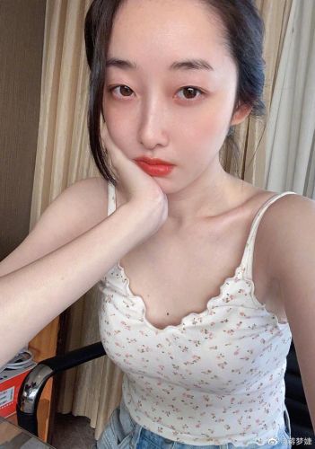 明星排行榜2017前十名女(明星人气排行榜第一名)插图5 明星排行榜2017前十名女(明星人气排行榜第一名)插图5