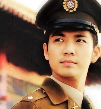 最帅男明星排行榜2017(中国男明星排行榜100名照片)插图