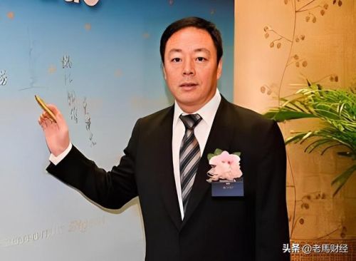 大连富豪排行榜前十名(辽宁省前五十名富豪名单)插图3 大连富豪排行榜前十名(辽宁省前五十名富豪名单)插图3