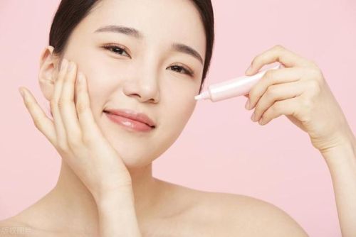 护肤品祛斑美白排行榜(哪个牌子化妆品祛斑美白效果好)