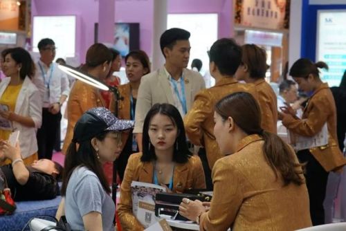 国际纹绣品牌排行榜(中国纹绣大师排名)插图3 国际纹绣品牌排行榜(中国纹绣大师排名)插图3