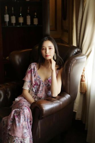 女明星一字马排行榜(一字马最厉害的五位女明星)插图14 女明星一字马排行榜(一字马最厉害的五位女明星)插图14