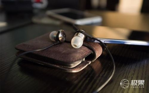 入耳式音乐耳机排行榜(降噪耳机排行榜10强)插图10