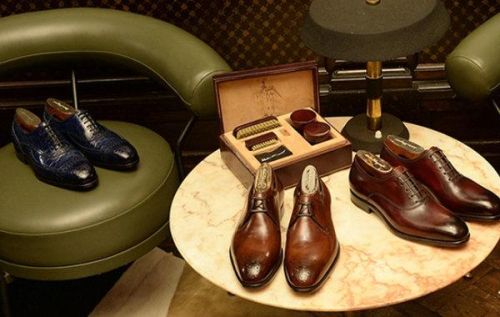 奢侈品牌男鞋排行榜(十大名牌鞋子排名榜)插图4 奢侈品牌男鞋排行榜(十大名牌鞋子排名榜)插图4
