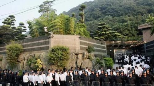 中国女黑老大排行榜(现在上海有名的黑道人物)插图6 中国女黑老大排行榜(现在上海有名的黑道人物)插图6