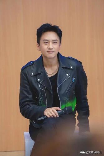 高校校草颜值排行榜(校草级别的长相)插图26 高校校草颜值排行榜(校草级别的长相)插图26