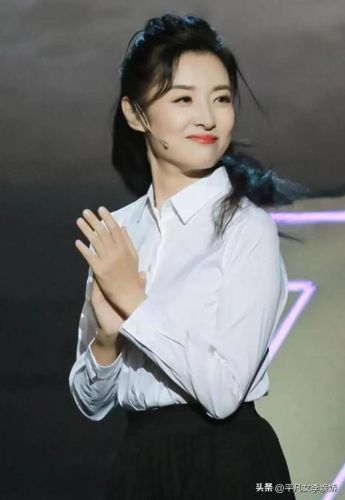 中央美女主持人排行榜(央视五大美女主持排名)插图1 中央美女主持人排行榜(央视五大美女主持排名)插图1