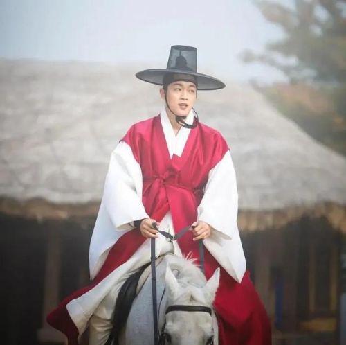 奇幻韩剧排行榜前十名(20部必看奇幻韩剧)插图18 奇幻韩剧排行榜前十名(20部必看奇幻韩剧)插图18