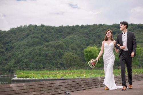 杭州婚纱摄影排行榜前十名(杭州拍婚纱照推荐)插图1 杭州婚纱摄影排行榜前十名(杭州拍婚纱照推荐)插图1