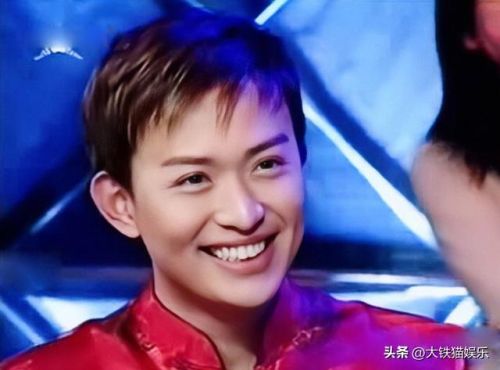 高校校草颜值排行榜(校草级别的长相)插图18 高校校草颜值排行榜(校草级别的长相)插图18