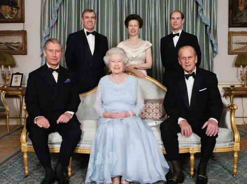 世界大家族排行榜(全球八大顶级家族)插图5