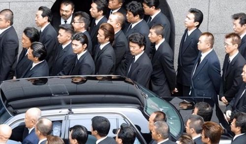 中国女黑老大排行榜(现在上海有名的黑道人物)插图4 中国女黑老大排行榜(现在上海有名的黑道人物)插图4