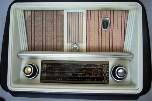 缝纫机十大名牌排行榜(中国70年代缝纫机前十名排名)插图6 缝纫机十大名牌排行榜(中国70年代缝纫机前十名排名)插图6