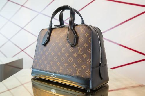 皮具排行榜第一名(中国皮具品牌前十名)插图 皮具排行榜第一名(中国皮具品牌前十名)插图