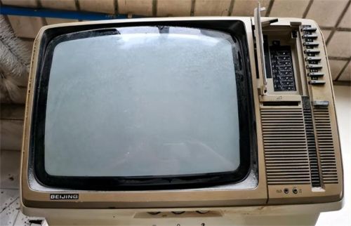 缝纫机十大名牌排行榜(中国70年代缝纫机前十名排名)插图4 缝纫机十大名牌排行榜(中国70年代缝纫机前十名排名)插图4