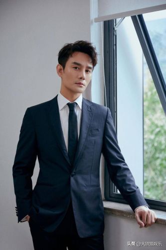 高校校草颜值排行榜(校草级别的长相)插图28 高校校草颜值排行榜(校草级别的长相)插图28