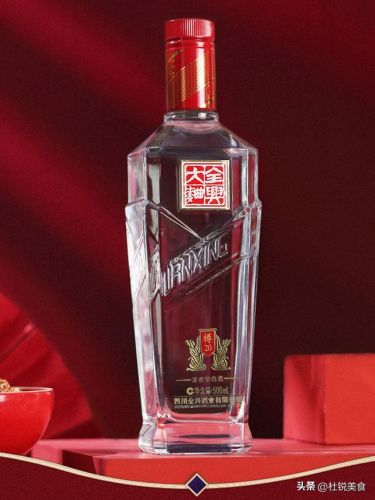 中国老十大名酒排行榜(中国白酒排名一览表)插图4 中国老十大名酒排行榜(中国白酒排名一览表)插图4