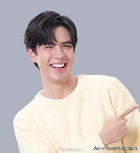 泰国人气男星排行榜(泰国公认的十大帅哥)插图9 泰国人气男星排行榜(泰国公认的十大帅哥)插图9