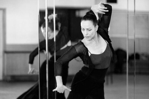 2017最火的舞蹈排行榜(2018年比较火的舞蹈)插图6