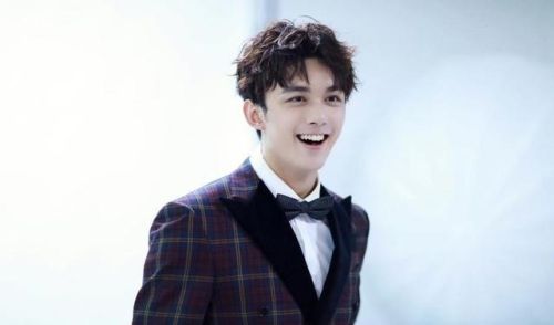 明星排行榜鹿晗排第几(鹿晗在中国人气排第几)插图4 明星排行榜鹿晗排第几(鹿晗在中国人气排第几)插图4